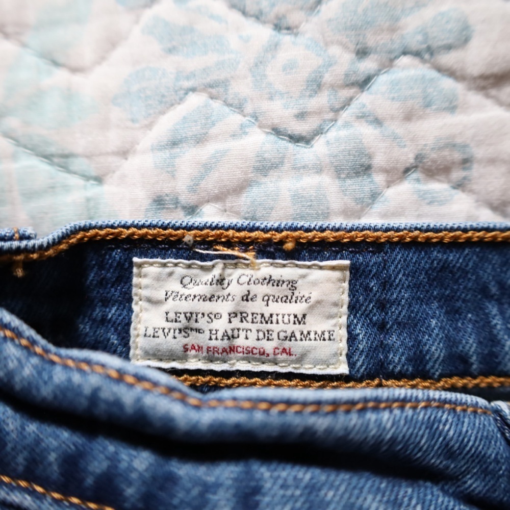 Levi’s Premium Wedgie Straight Fit Dark Wash Jeans Womens Size 26 - Picture 10 of 12